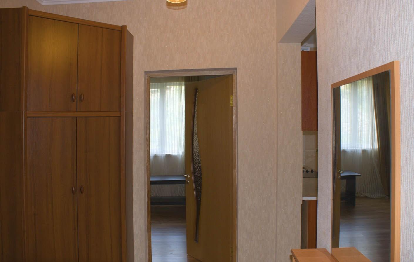Квартира на продажу в Ростове-на-Дону, улица 1-я Линия, 13/57 фото №0